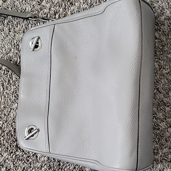 Michael Kors JetSet Chain Legacy Pearl Grey Leather Shoulder Bag - Picture 5 of 9